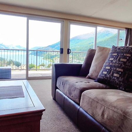 Spacious Home With Awesome Lake Views Queenstown Extérieur photo