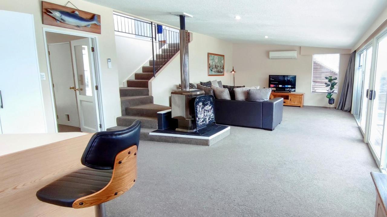 Spacious Home With Awesome Lake Views Queenstown Extérieur photo