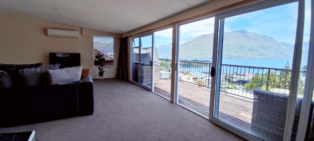 Spacious Home With Awesome Lake Views Queenstown Extérieur photo