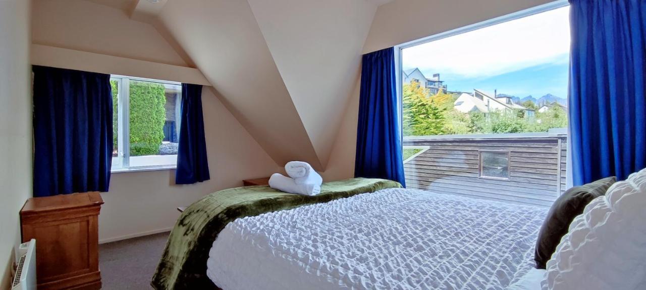 Spacious Home With Awesome Lake Views Queenstown Extérieur photo