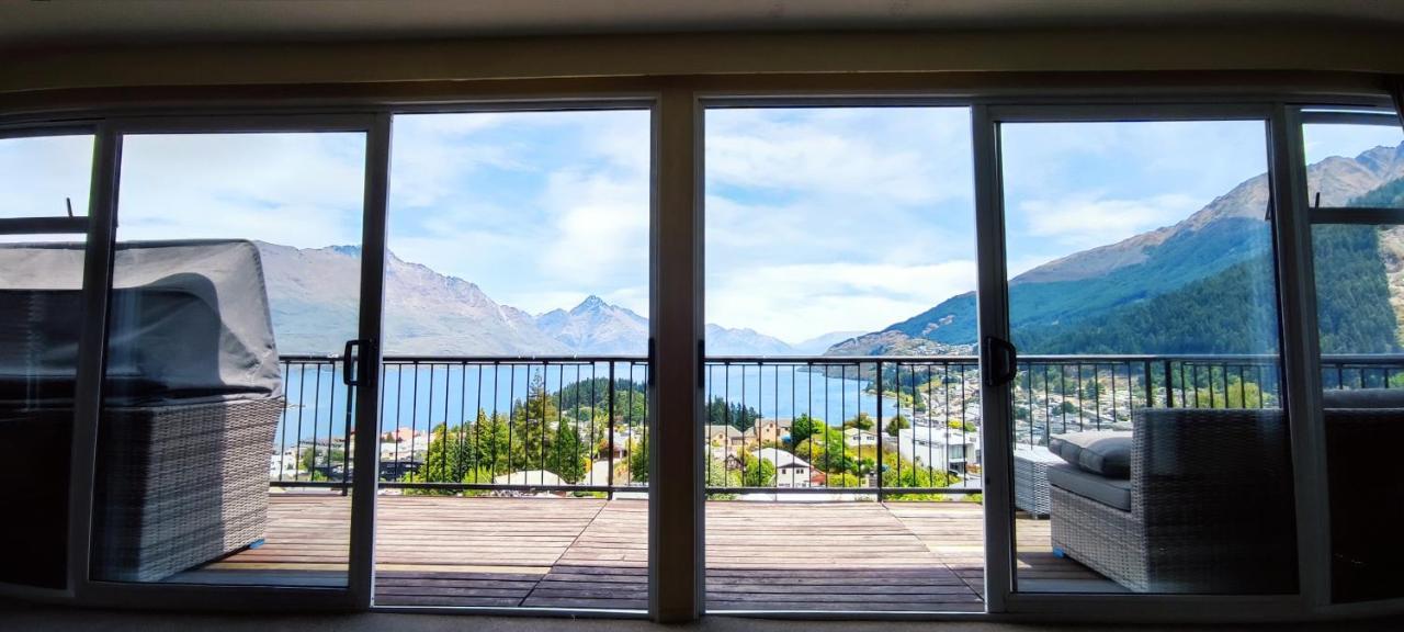 Spacious Home With Awesome Lake Views Queenstown Extérieur photo